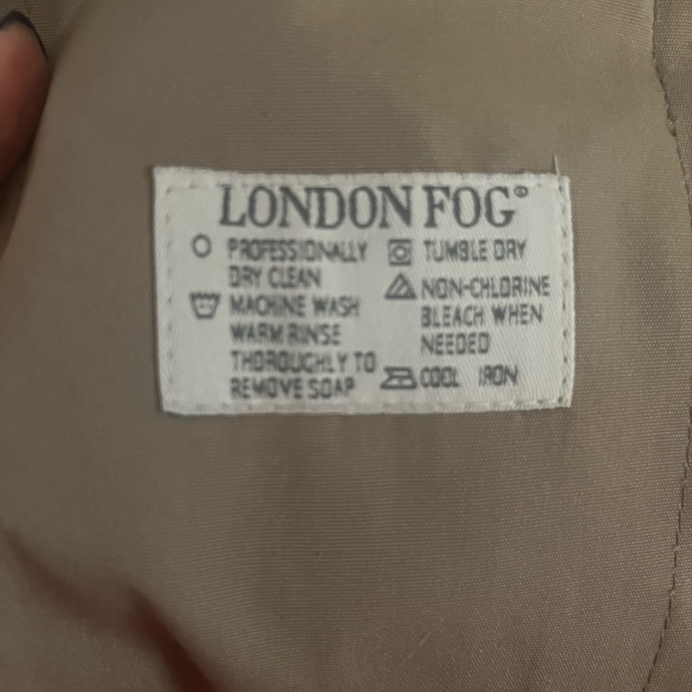 London Fog Khaki Trench Coat - Picture 6 of 6